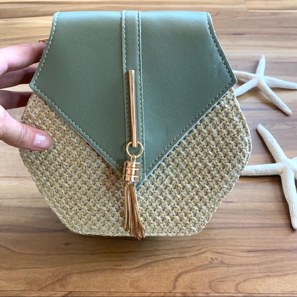 Geometric Straw Gold Chain Strap Shoulder Bag - Picture 3 of 9